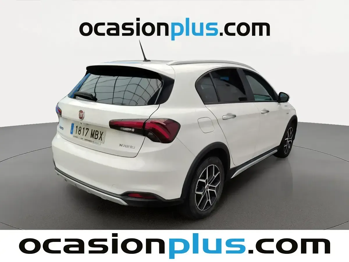 Usado Fiat Tipo Cross 130 CV (95 kW) 2022 Blanco Berlina
