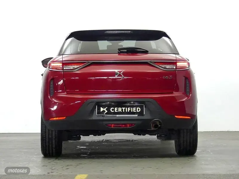 Usado DS Automobiles DS3 So Chic 100 CV (73 kW) 2019 Rojo SUV
