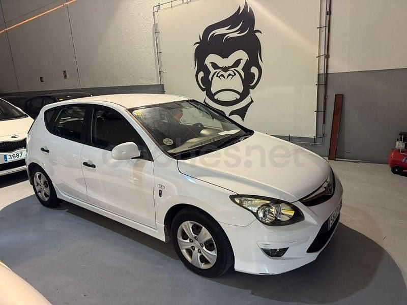 Usado Hyundai i30 Style 128 CV (94 kW) 2010 Blanco Berlina