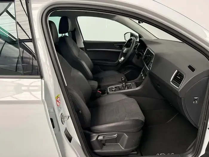 Usado Seat Ateca FR 115 CV (84 kW) 2025 Blanco SUV