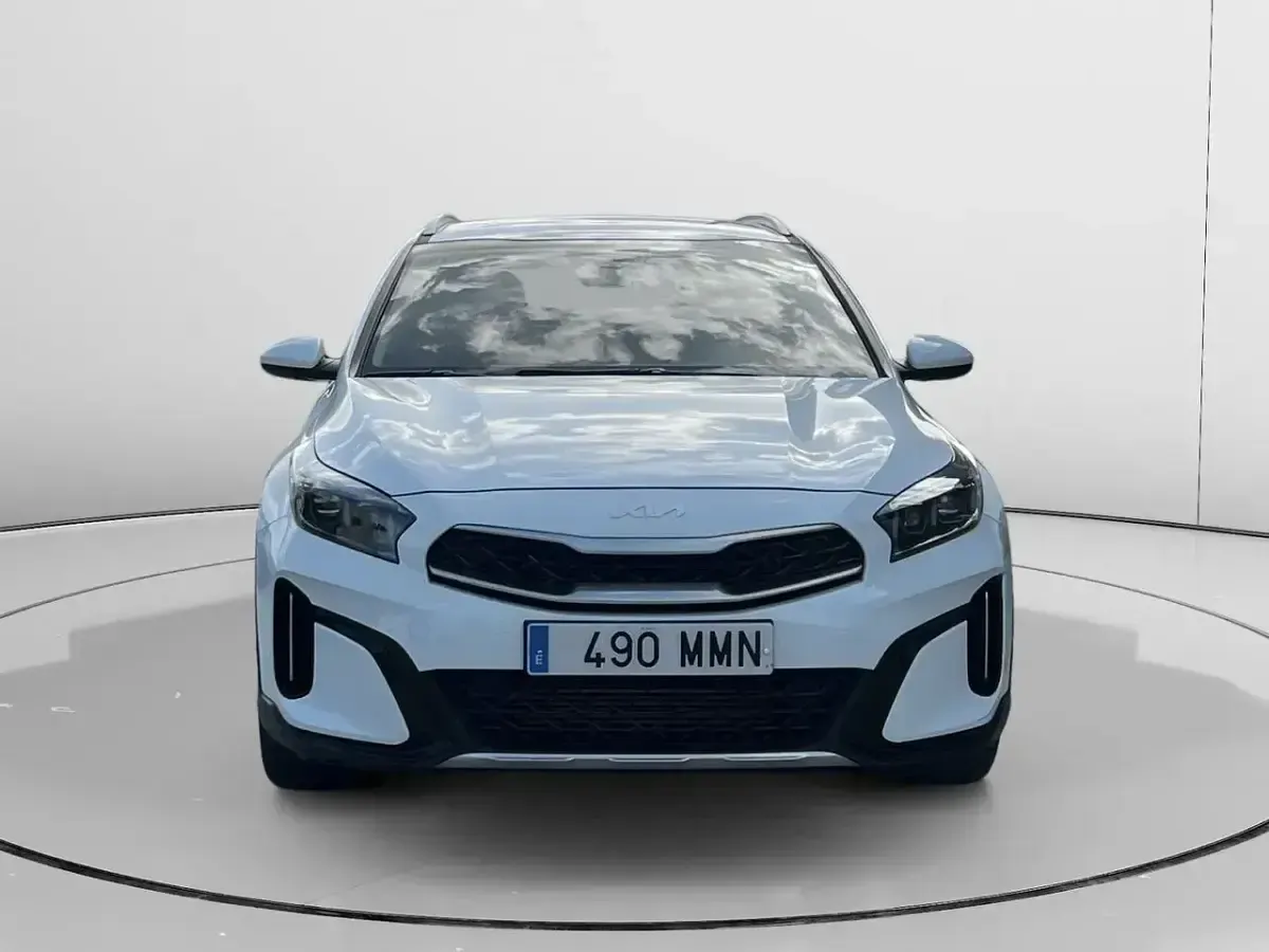 Usado Kia XCeed 136 CV (100 kW) 2024 Blanco SUV