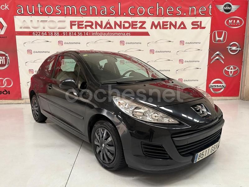 Negro Usado 2010 Peugeot 207 Envy Berlina | 4100 € (Precio justo) - Imagen 1/4