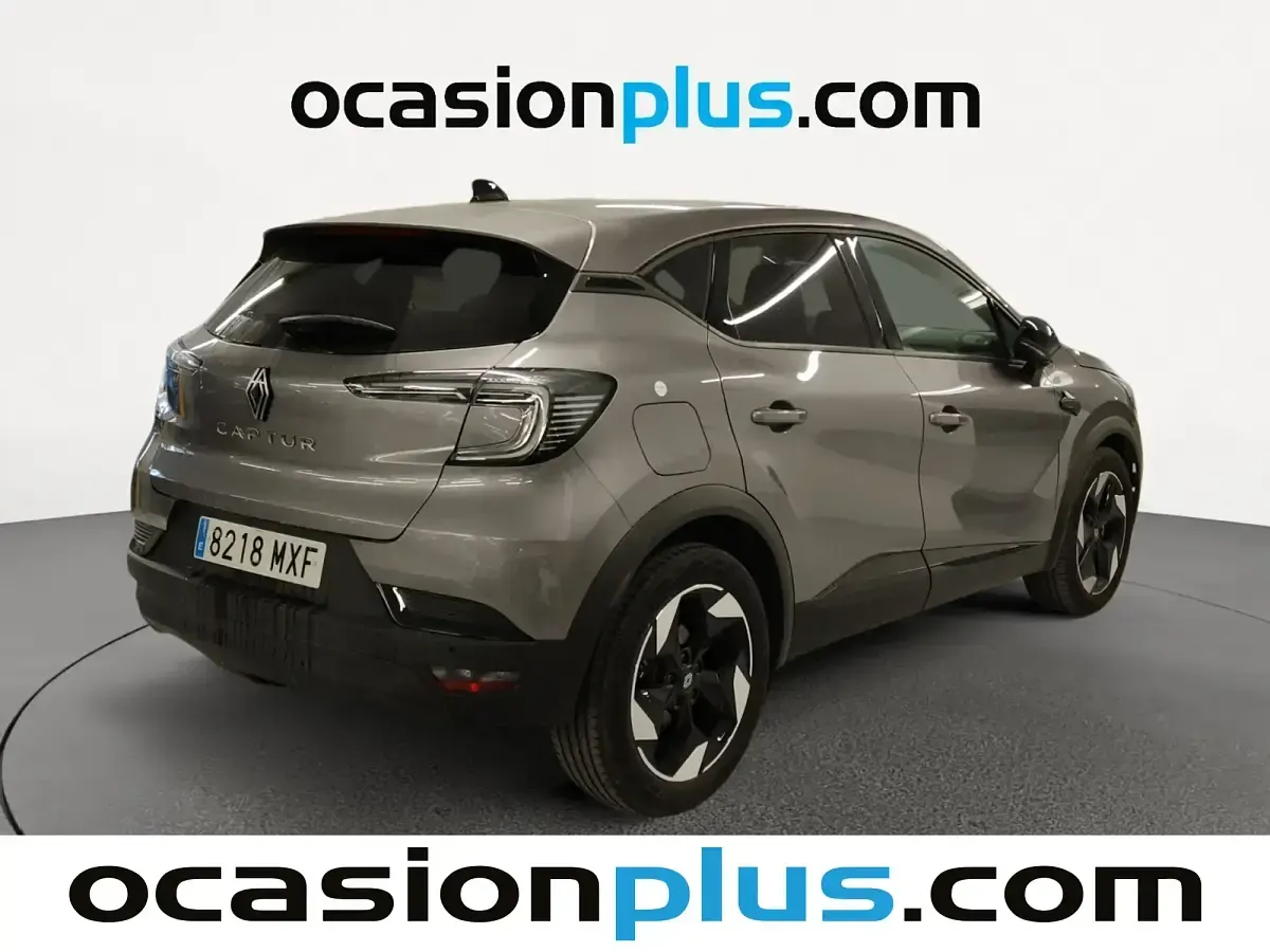 Usado Renault Captur Techno 90 CV (66 kW) 2024 Gris SUV
