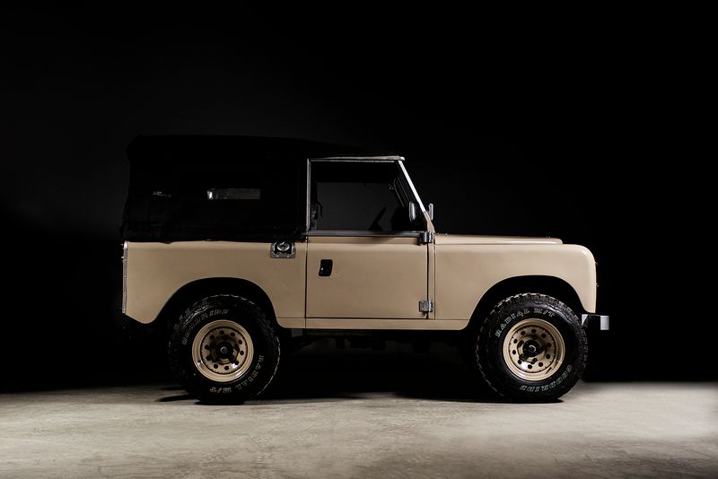 Usado Land Rover 3 67 CV (49 kW) 1982 Beig