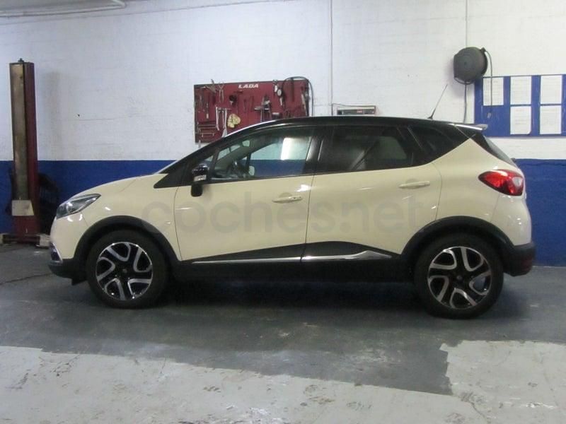 Usado Renault Captur Zen 90 CV (66 kW) 2013 Beige SUV