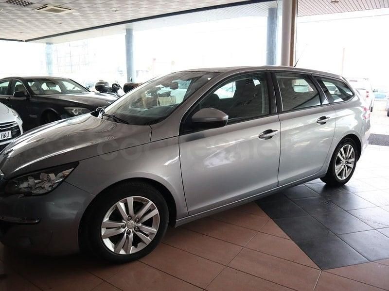 Usado Peugeot 308 SW Active 120 CV (88 kW) 2016 Gris / plata Familiar