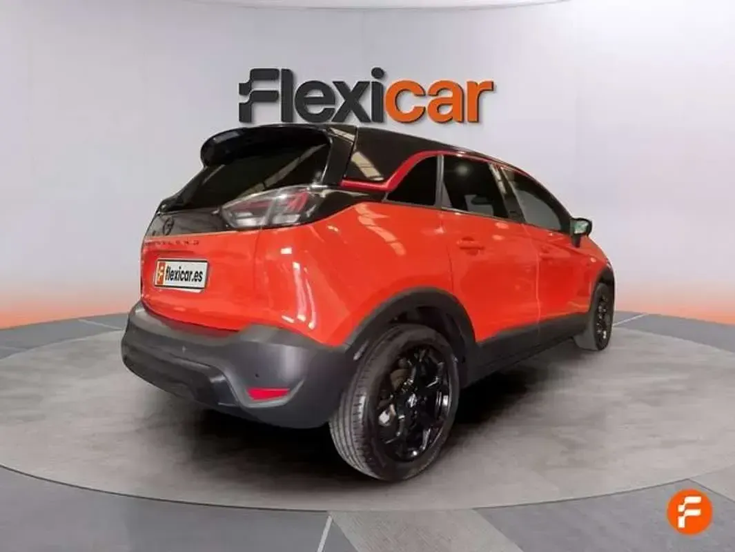 Usado Opel Crossland GS Line 131 CV (96 kW) 2022 Naranja SUV