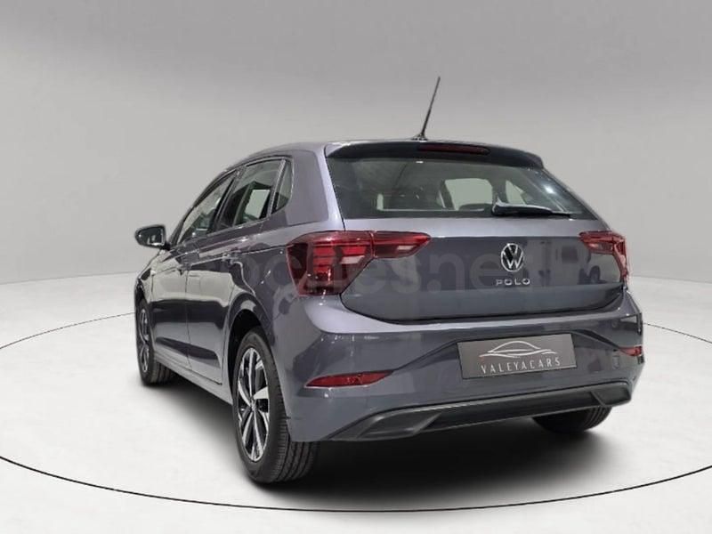 Usado VW Polo 95 CV (69 kW) 2024 Gris / plata Utilitario