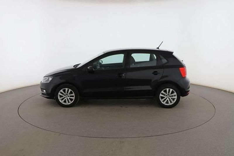 Usado VW Polo Advance 91 CV (66 kW) 2016 Negro Berlina