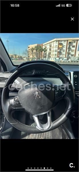 Usado Peugeot 2008 Access 82 CV (60 kW) 2017 Gris / plata SUV