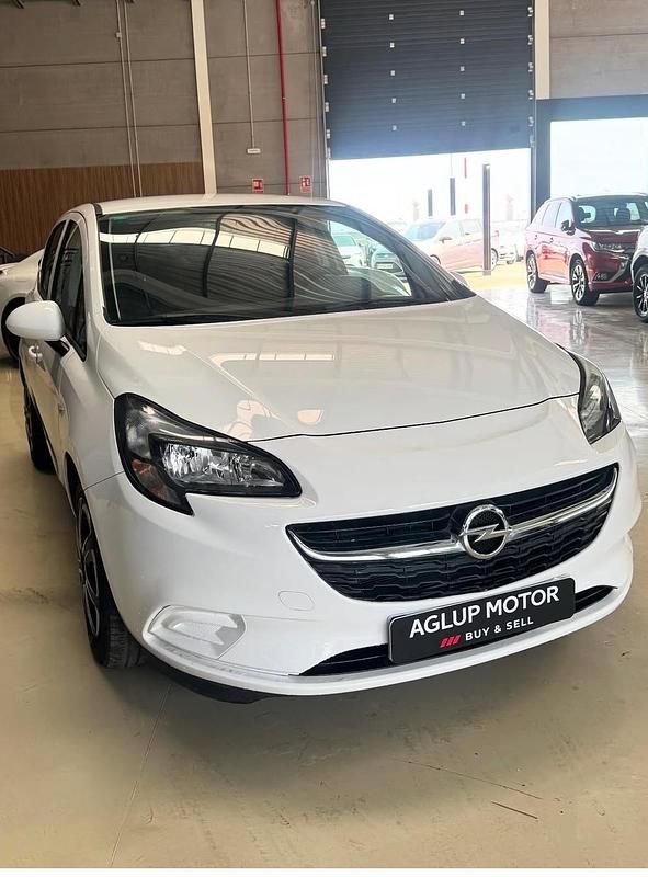 Usado Opel Corsa Selective 75 CV (55 kW) 2015 Blanco Utilitario