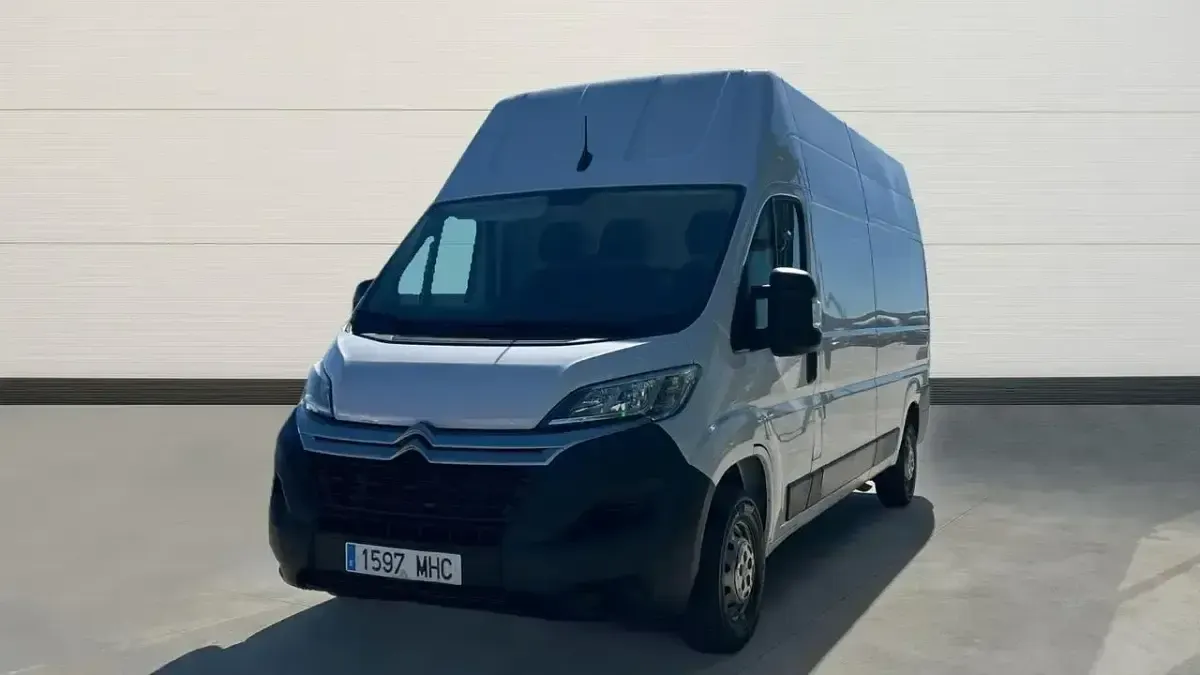 Usado Citroën Jumper 140 CV (102 kW) 2023 Blanco Monovolumen