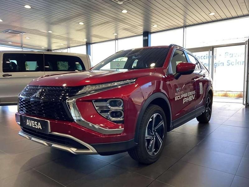 Usado Mitsubishi Eclipse Cross 188 CV (138 kW) 2024 Rojo SUV