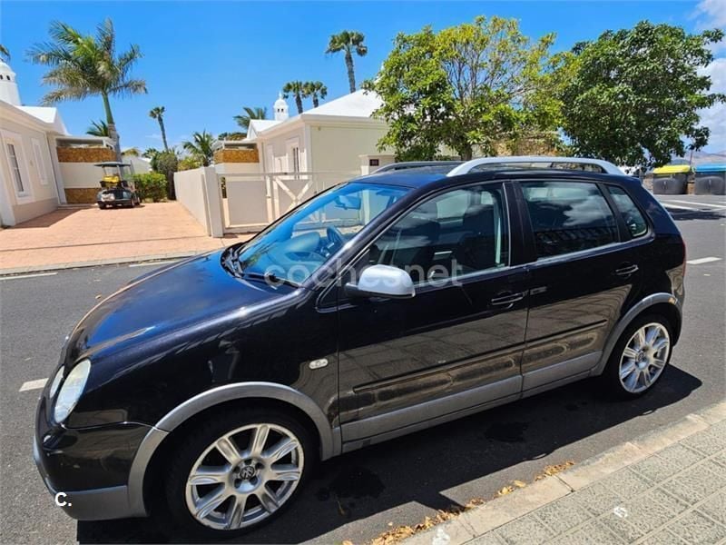 Negro Usado 2005 VW Polo Cross Utilitario | 1995 € - Imagen 1/4
