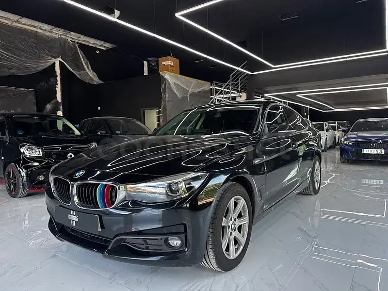 Usado BMW 318 Gran Turismo 150 CV (110 kW) 2017 Gris / plata Berlina