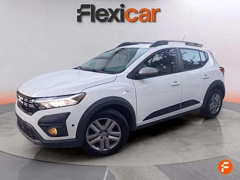 Usado Dacia Sandero Expression 101 CV (74 kW) 2022 Blanco Utilitario