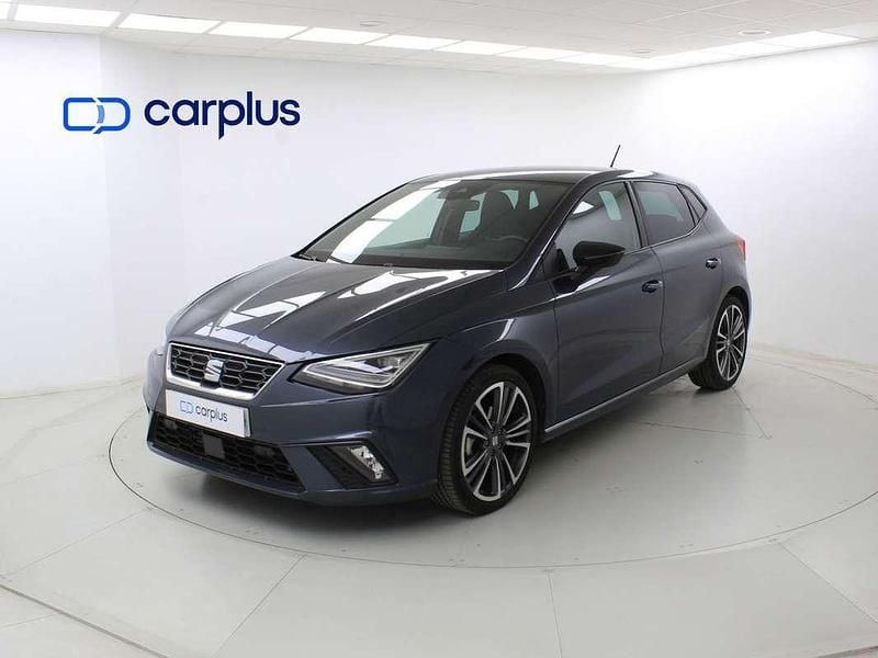 Usado Seat Ibiza FR 116 CV (85 kW) 2024 Gris Utilitario