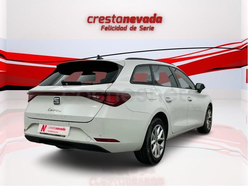 Usado Seat Leon Style 115 CV (84 kW) 2021 Blanco Familiar