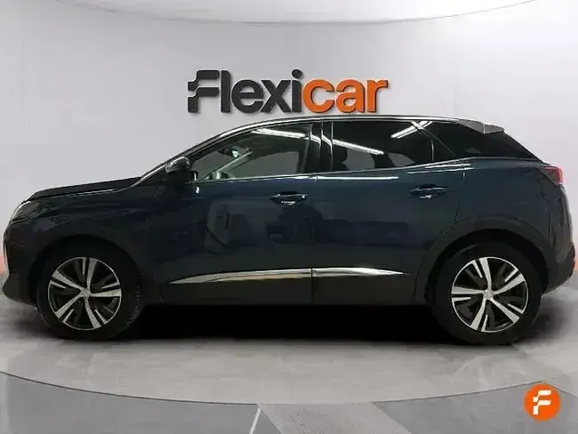 Usado Peugeot 3008 Allure 130 CV (95 kW) 2021 Azul SUV