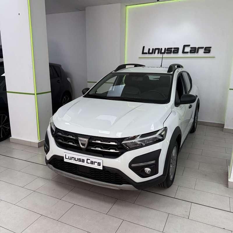Usado Dacia Sandero Expression 91 CV (66 kW) 2022 Blanco Utilitario