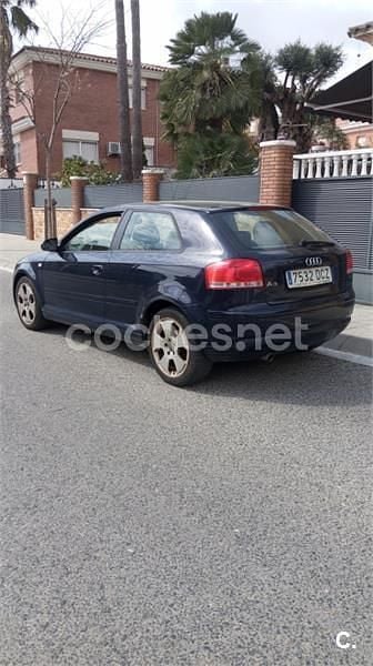 Usado Audi A3 Ambiente 102 CV (75 kW) 2004 Azul Utilitario