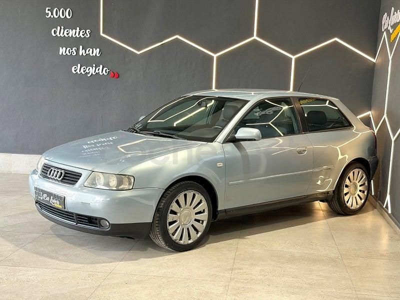 Usado Audi A3 Ambiente 100 CV (73 kW) 2001 Azul Utilitario