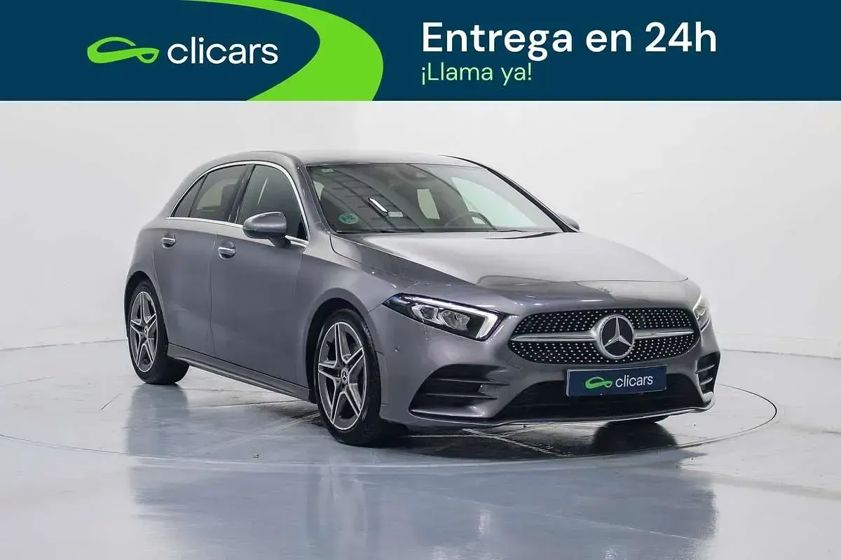 Usado Mercedes A180 116 CV (85 kW) 2020 Gris Utilitario