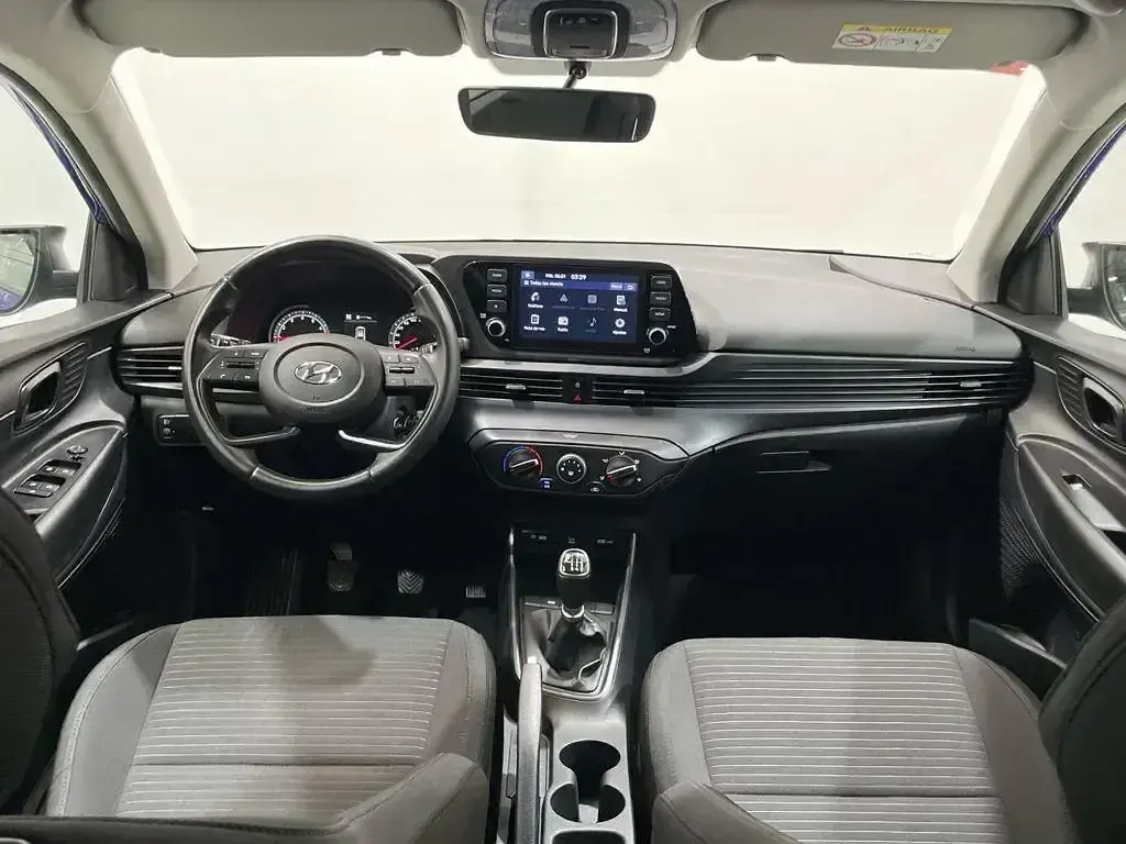 Usado Hyundai i20 100 CV (73 kW) 2021 Azul Utilitario