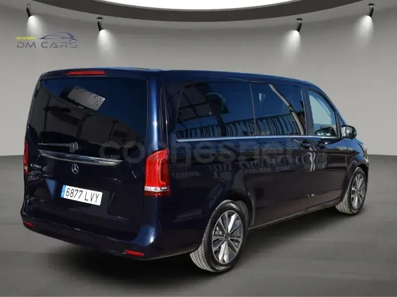 Usado Mercedes V250 Avantgarde 190 CV (139 kW) 2022 Azul Monovolumen