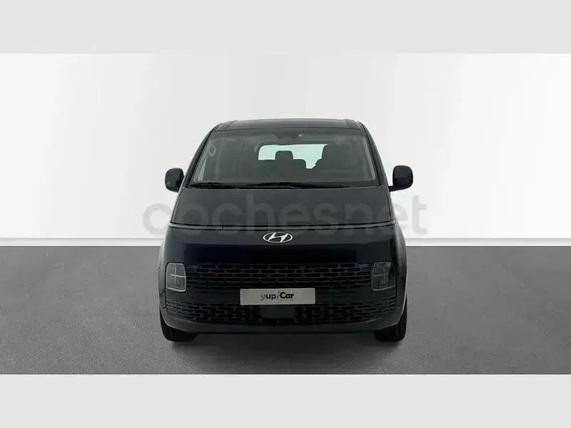 Usado Hyundai Staria 177 CV (130 kW) 2023 Gris Monovolumen