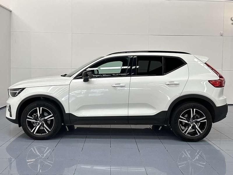 Usado Volvo XC40 Plus 129 CV (94 kW) 2025 Blanco SUV