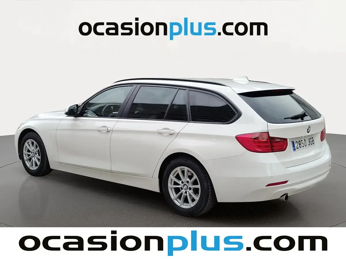 Usado BMW 318 143 CV (105 kW) 2015 Blanco Familiar