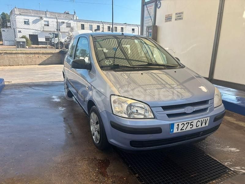 Usado Hyundai Getz 63 CV (46 kW) 2004 Gris / plata Utilitario