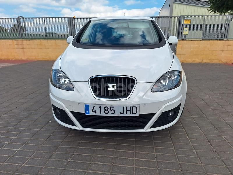 Blanco Usado 2015 Seat Altea I-Tech Monovolumen | 9300 € (Precio justo) - Imagen 1/4