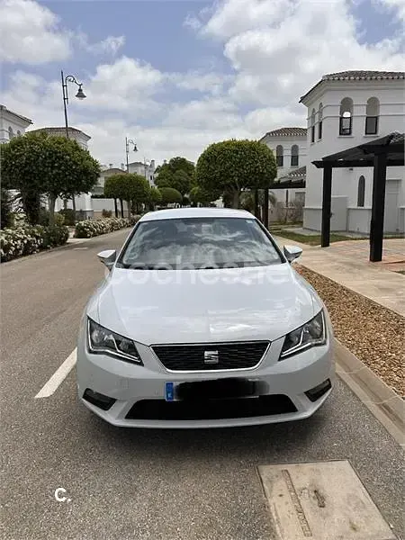 Usado Seat Leon CONNECT 110 CV (80 kW) 2016 Blanco Berlina