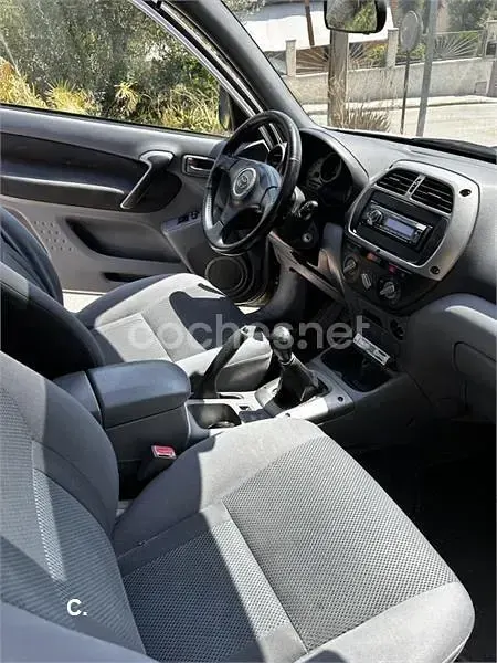 Usado Toyota RAV4 Luna 150 CV (110 kW) 2003 Gris / plata SUV