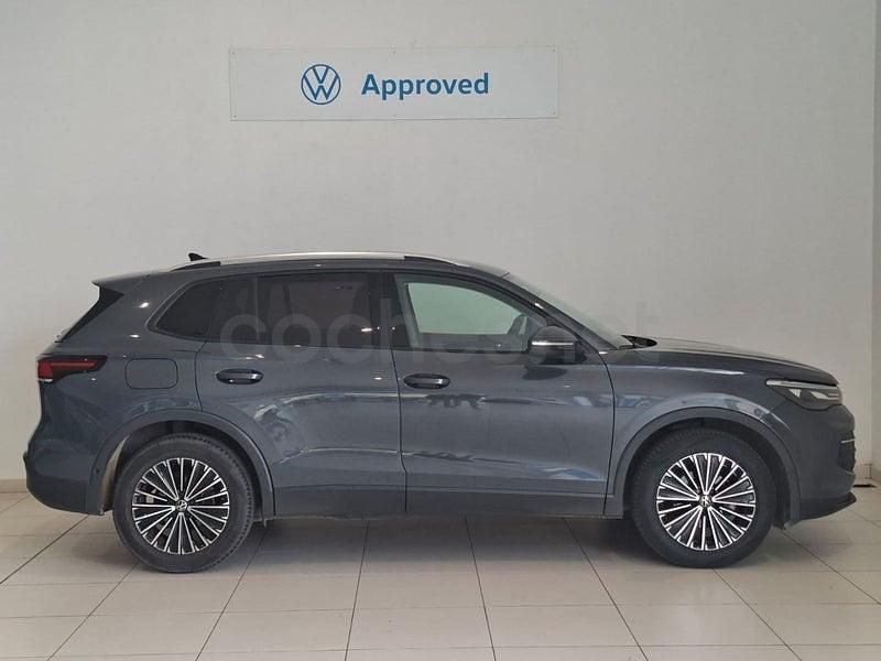 Usado VW Tiguan Life 150 CV (110 kW) 2024 Gris / plata SUV