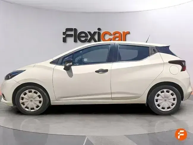 Usado Nissan Micra Acenta 71 CV (52 kW) 2019 Beige Utilitario