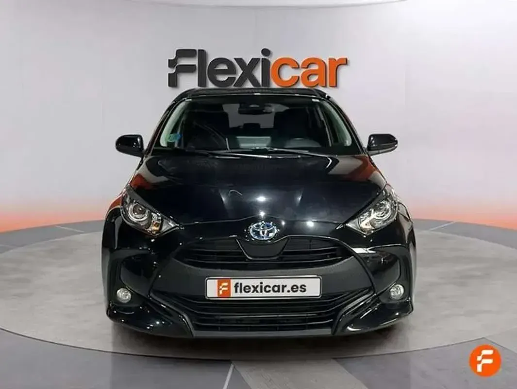 Usado Toyota Yaris Active 116 CV (85 kW) 2023 Negro Utilitario