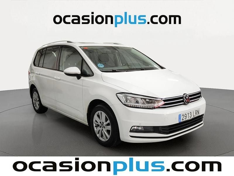 Usado VW Touran Advance 150 CV (110 kW) 2021 Blanco Monovolumen