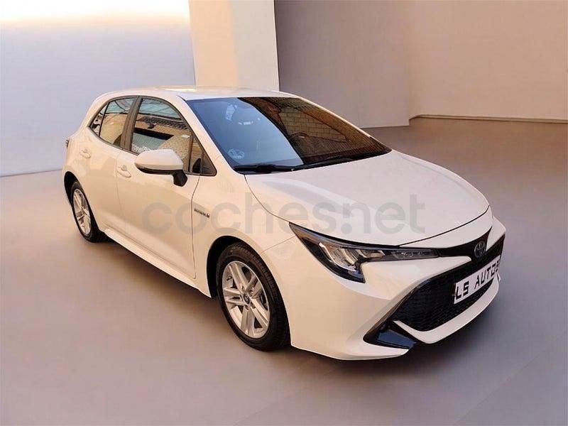 Usado Toyota Corolla Active 122 CV (89 kW) 2021 Blanco Berlina