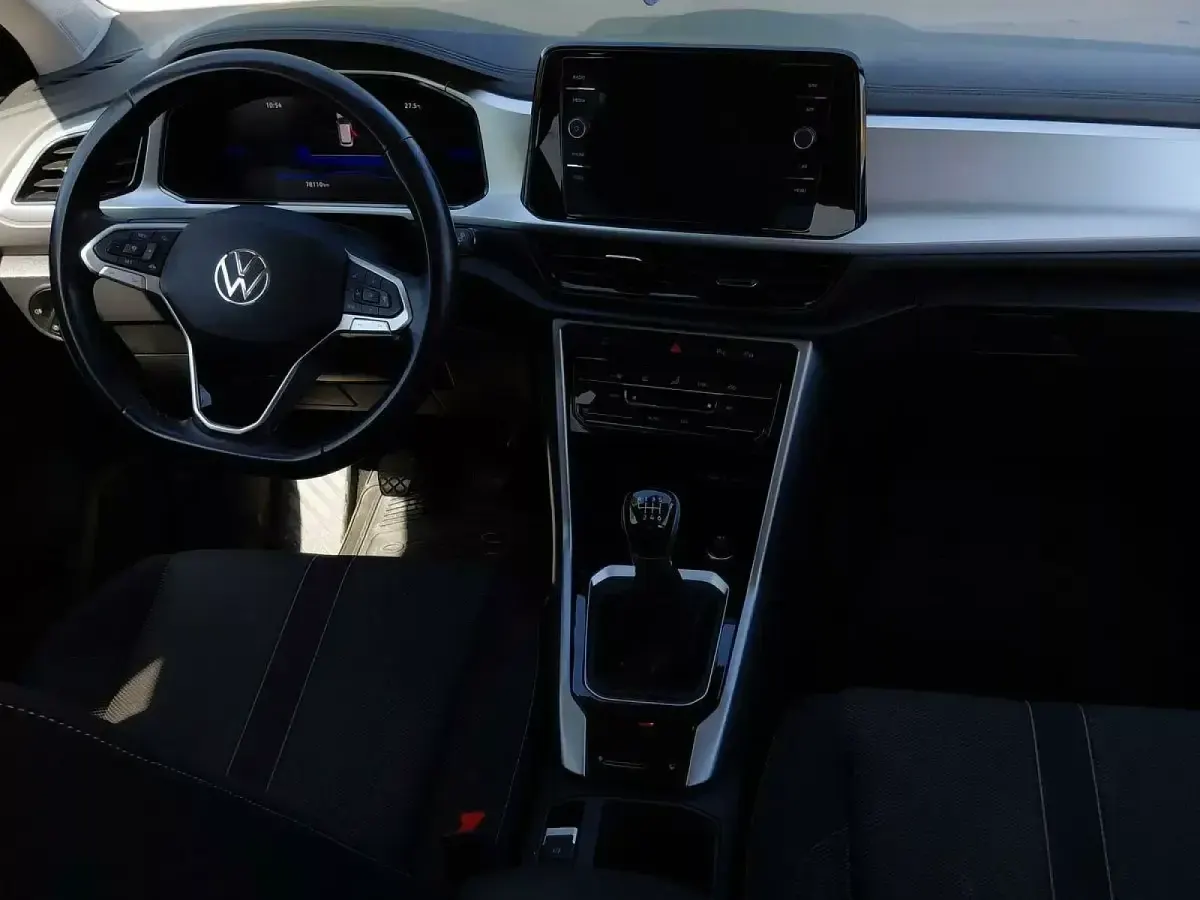 Usado VW T-Roc Life 115 CV (84 kW) 2024 SUV