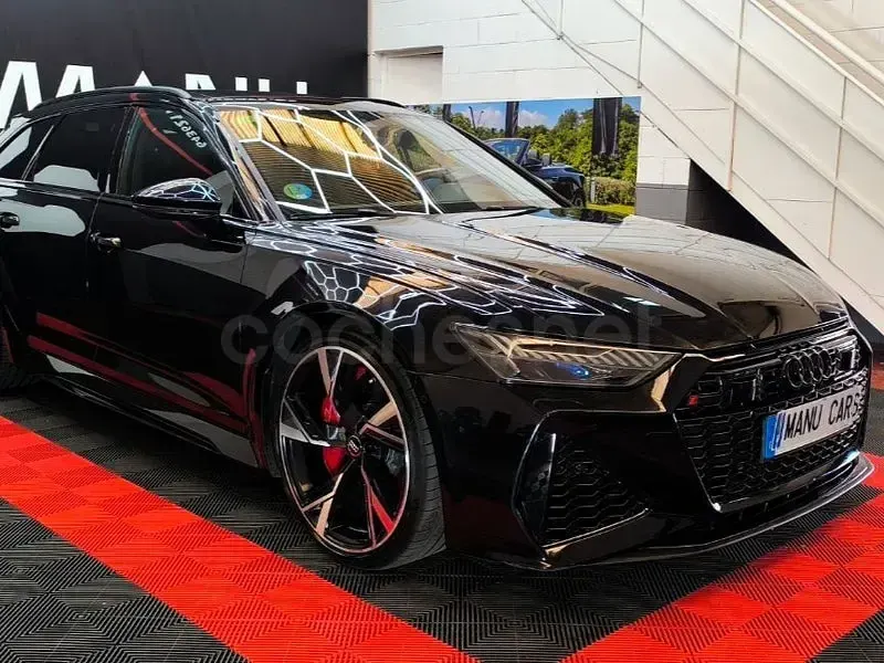 Usado Audi RS6 600 CV (441 kW) 2021 Negro Familiar
