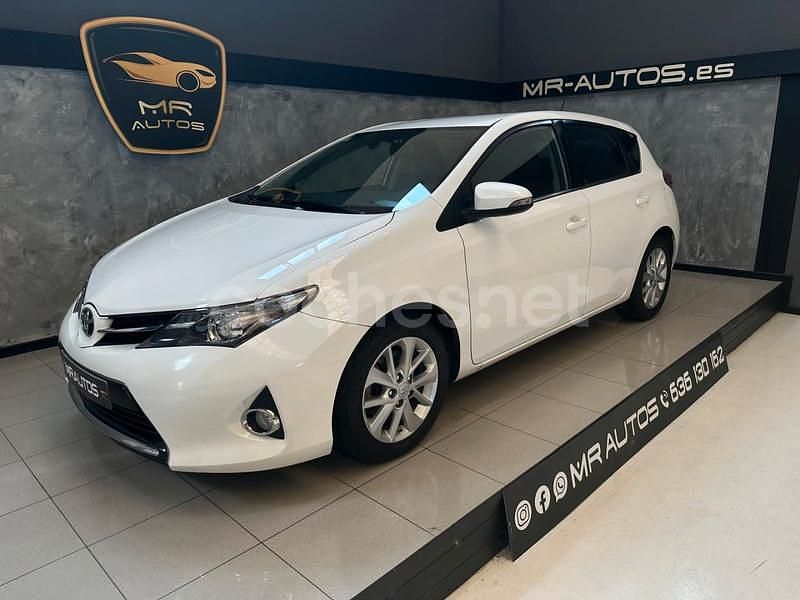 Blanco Usado 2015 Toyota Auris Berlina | 11.900 € (Un poco caro) - Imagen 1/4
