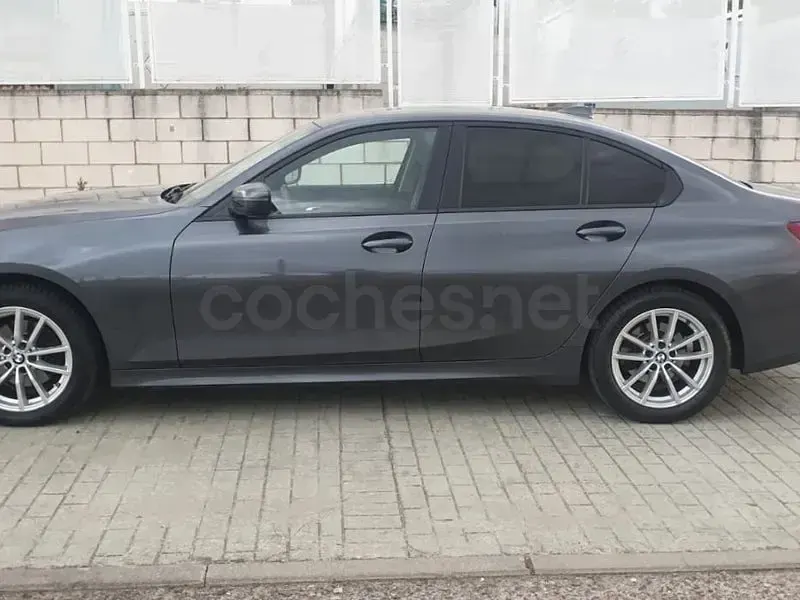 Usado BMW 320 190 CV (139 kW) 2021 Gris / plata Familiar