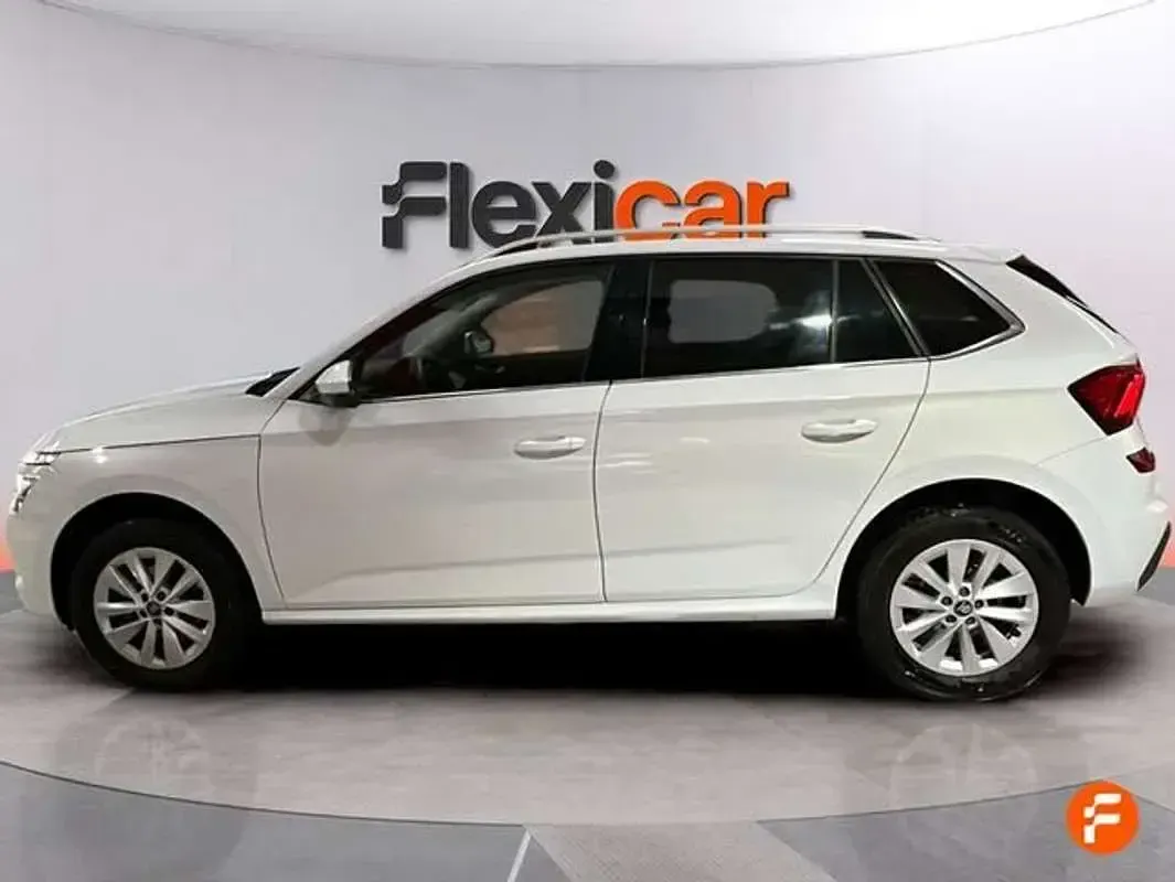 Usado Skoda Kamiq Selection 116 CV (85 kW) 2025 Blanco SUV