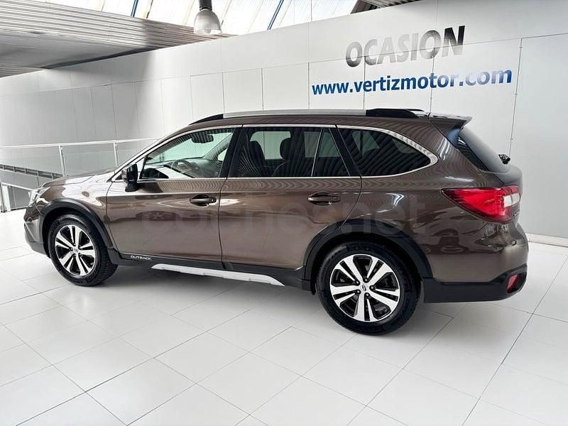 Usado Subaru Outback 175 CV (128 kW) 2020 Marrón Familiar