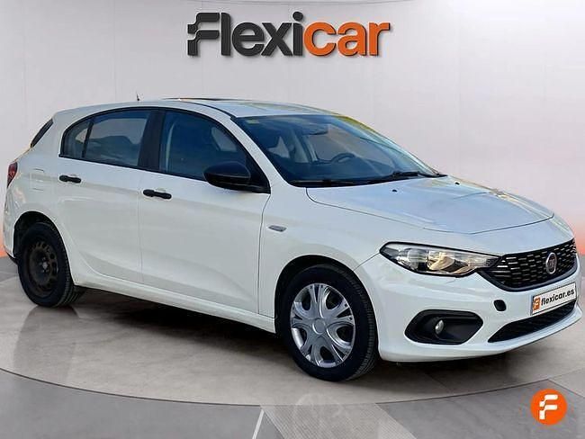 Usado Fiat Tipo Lounge 120 CV (88 kW) 2018 Blanco Berlina
