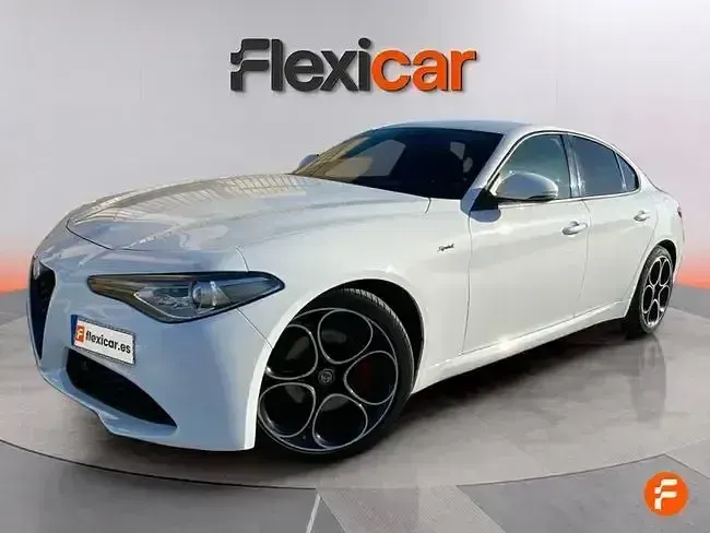 Usado Alfa Romeo Giulia Sprint 200 CV (147 kW) 2021 Blanco Berlina