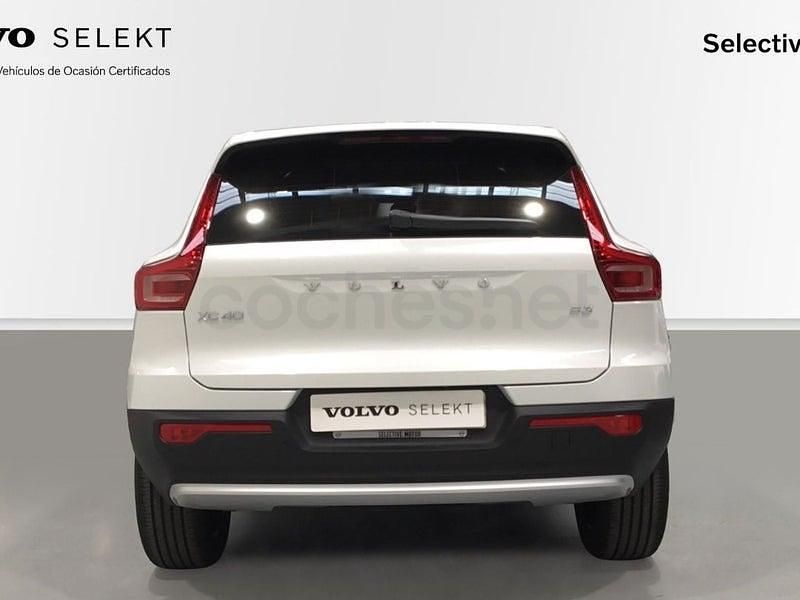 Usado Volvo XC40 Core 163 CV (119 kW) 2025 Blanco SUV